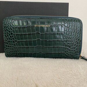 Strathberry Croc Embossed Leather Bottle Green Clutch/Wallet (Never Used)